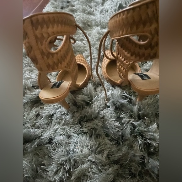 Alejandra G. Bradshaw size 37 Tan color - Picture 4 of 4